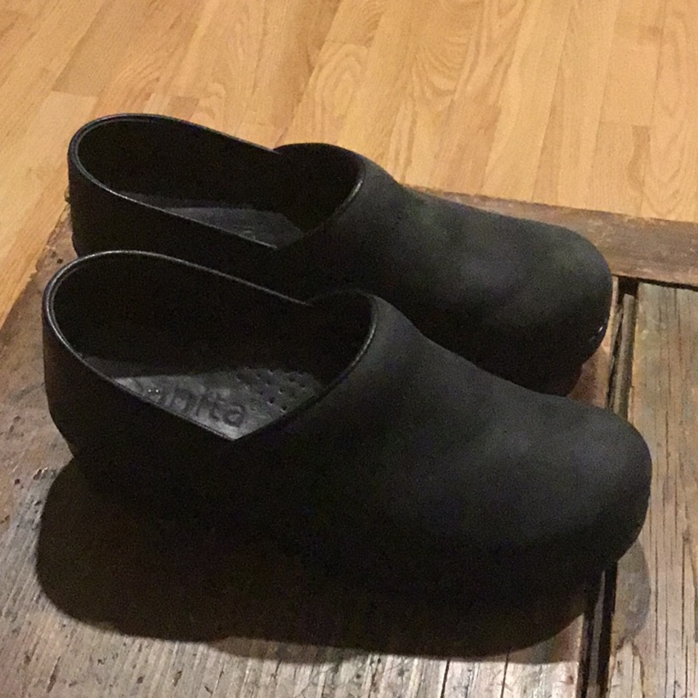 Sanita matt black clogs. Size 39